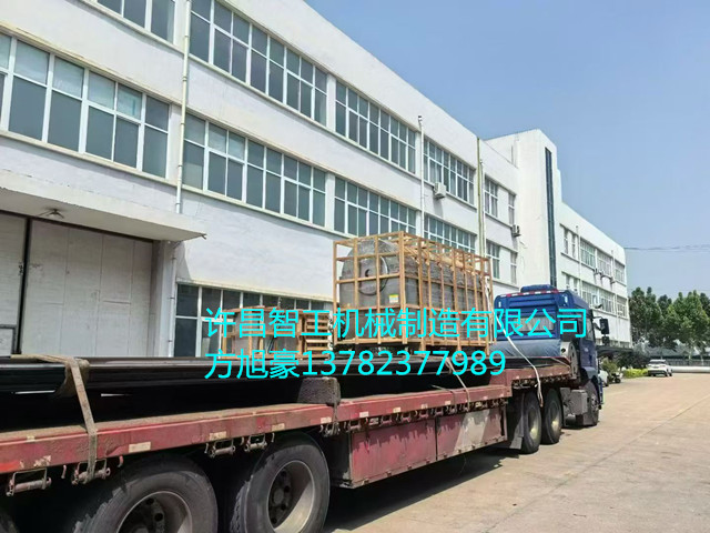 許昌智工500斤花生果專(zhuān)用炒貨機(jī)裝車(chē)發(fā)貨